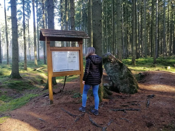 Infotafel bei den "Drei Mördern"
