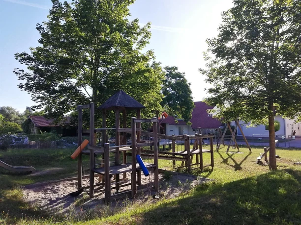 Spielplatz Knöringen
