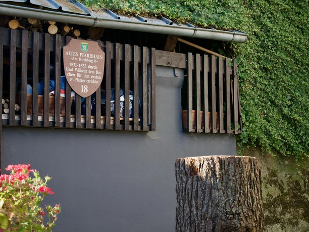 Schild Altes Pfarrhaus