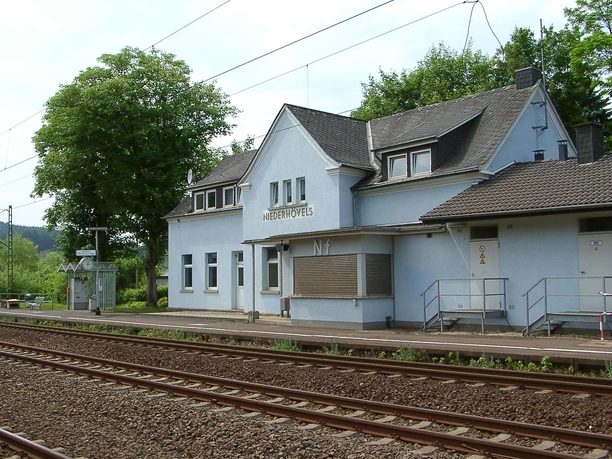 Bahnhofsgebäude Niederhövels