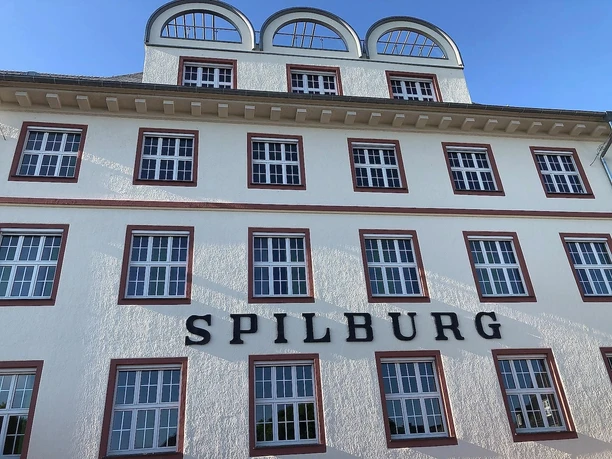 Gebäude