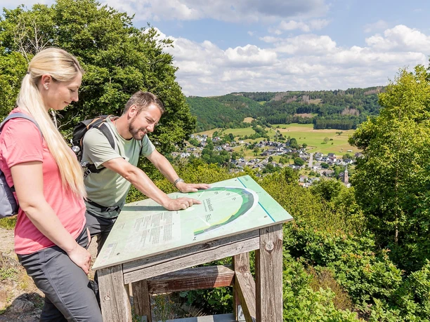 Info Tafel Eifel-Blick Schöne Aussicht bei Einruhr