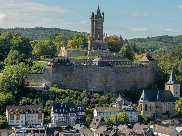 Saisonauftakt auf dem Dillenburger Schlossberg