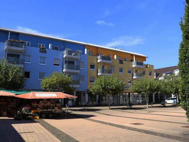 Saar-Mosel-Platz Konz (2)