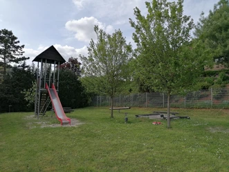 Spielplatz von vorne