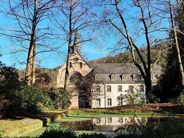 Blick auf Kloster St. Thomas