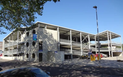 Parkhaus am Bahnhof