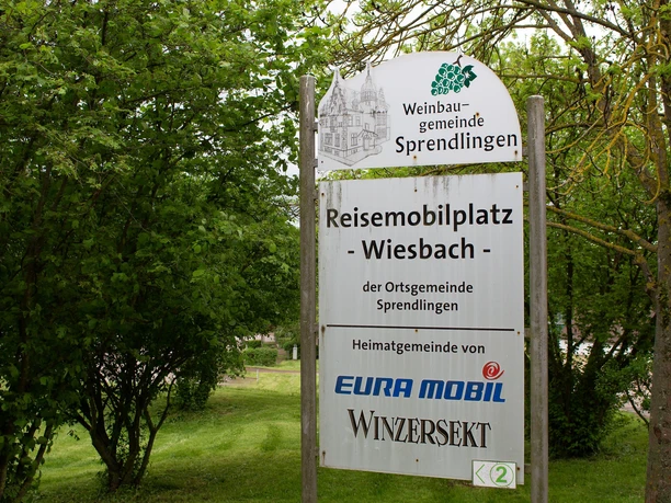 Reisemobilplatz Wiesbach - Infoschild