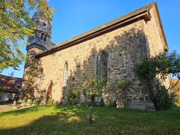 Außenansicht Ev. Kirche Burkhardsfelden