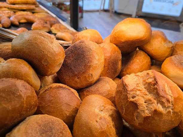 Zeyno Bäckerei Brötchen