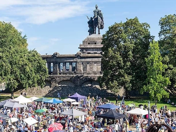 Flohmarkt Koblenz mit Deutschem Eck