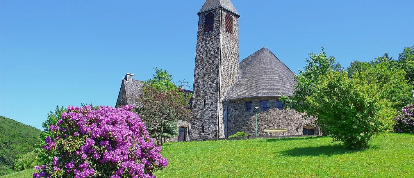 Kath. Heilig-Kreuz-Kirche in Herkersdorf