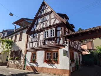 Touristinformation im Renaissance-Fachwerkhaus