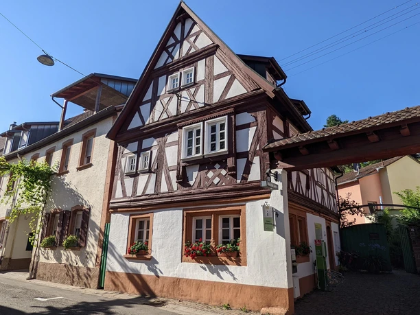 Touristinformation im Renaissance-Fachwerkhaus