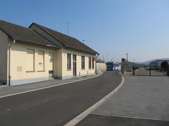 Neuer Bushaltesteig am Bahnhof Schweich