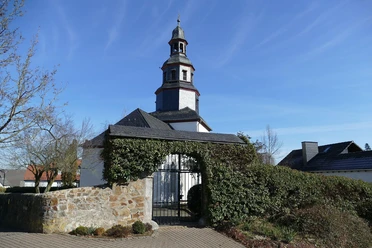 Ortsmitte mit Kirche