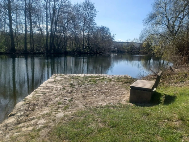 Lahnblick am Parkplatz