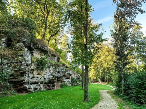 Weg zum Felsenweiher
