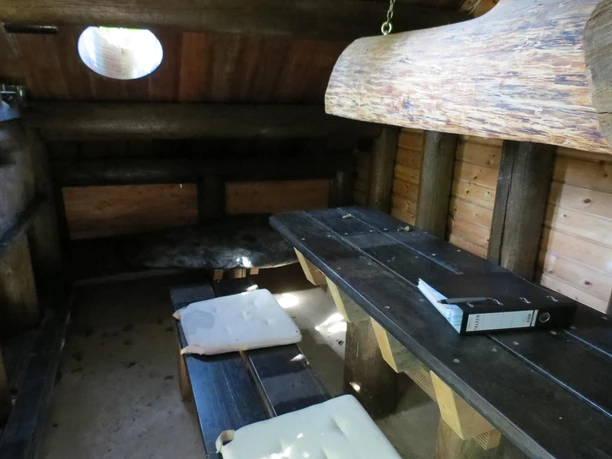 Innenraum Hobbit-Hütte