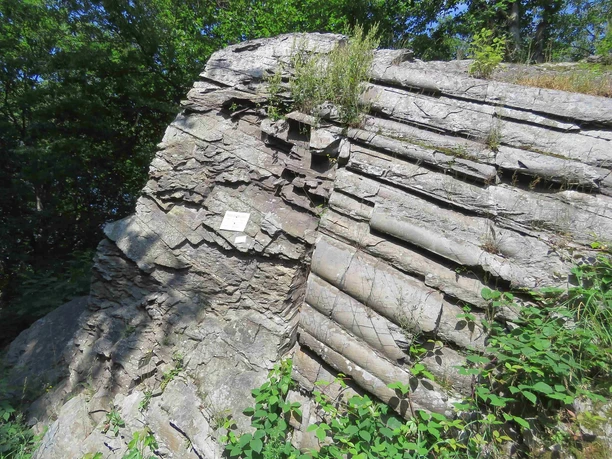 Mullion-Struktur-Felsen (1)