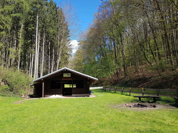Grillplatz mit Schutzhütte am Kaltenbrunnen
