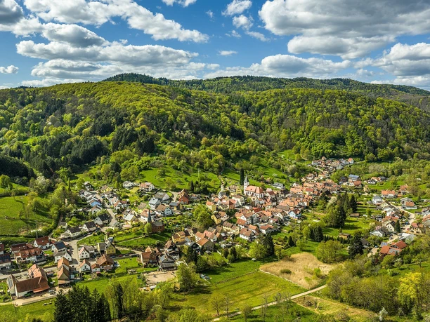 Blick auf Dernbach und Umgebung