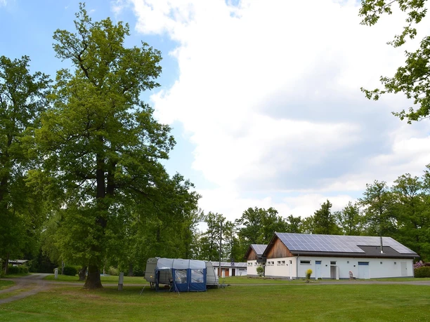 Sanitärgebäude Camping Im Eichenwald