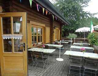Zum Dorfkrug Terrasse