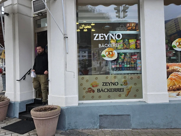 Zeyno Bäckerei Eingang