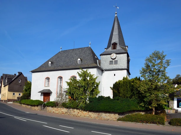 Evangelische Kirche Bicken 1