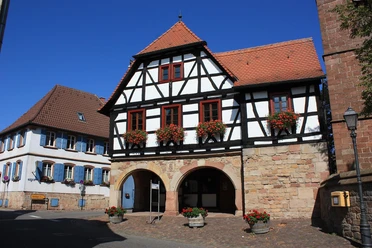 Rathaus Heuchelheim-Klingen