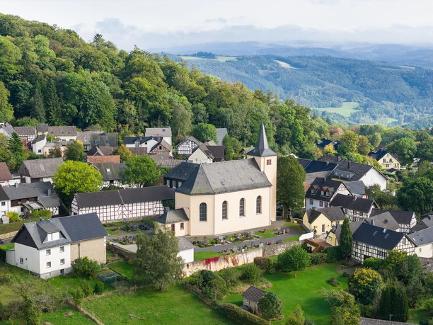 Pfarrkirche St. Nikolaus in Aremberg