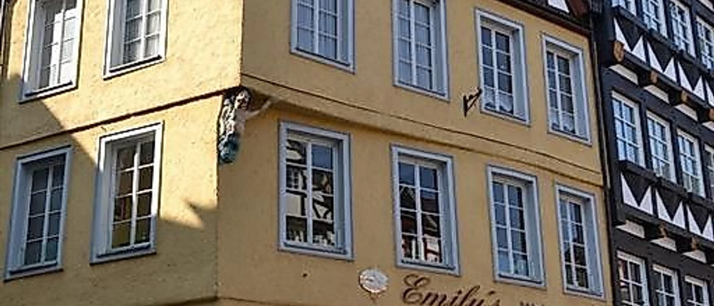 Emil'y Weincafé