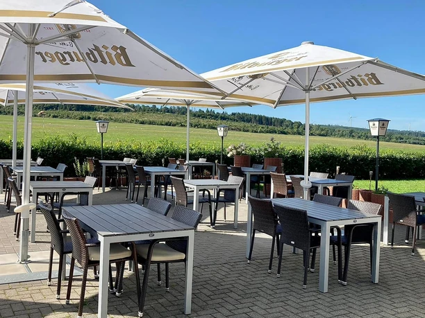 Zum Cockpit Restaurant und Terrasse Breitscheid 1