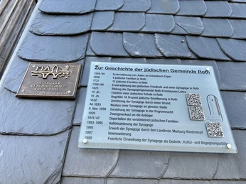 Informationstafel zur Landsynagoge Roth