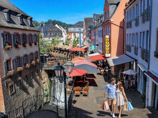 Einkaufsbummel Saarburg