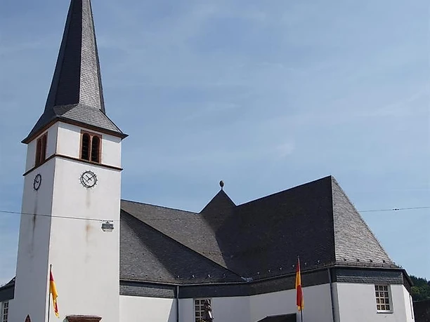 Lebensbaumkirche Manderscheid