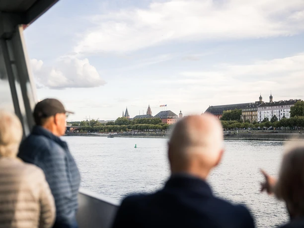 Ausblick vom Schiff auf Mainz