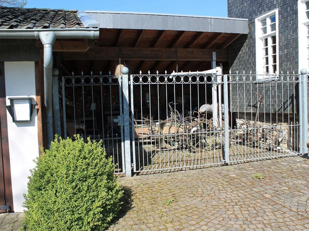Uraalt Scholl Uraalt Scholl