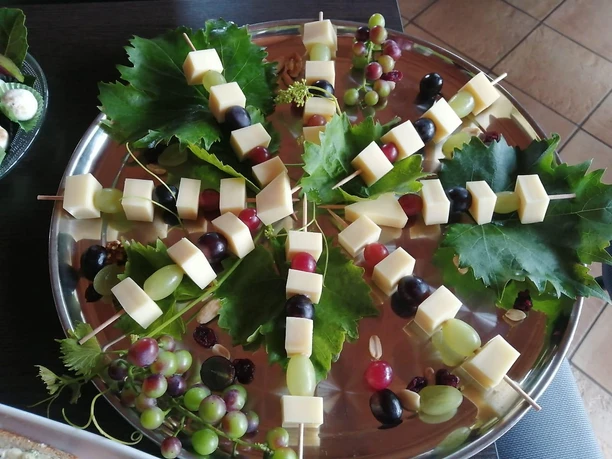 Käse-Trauben-Spieße