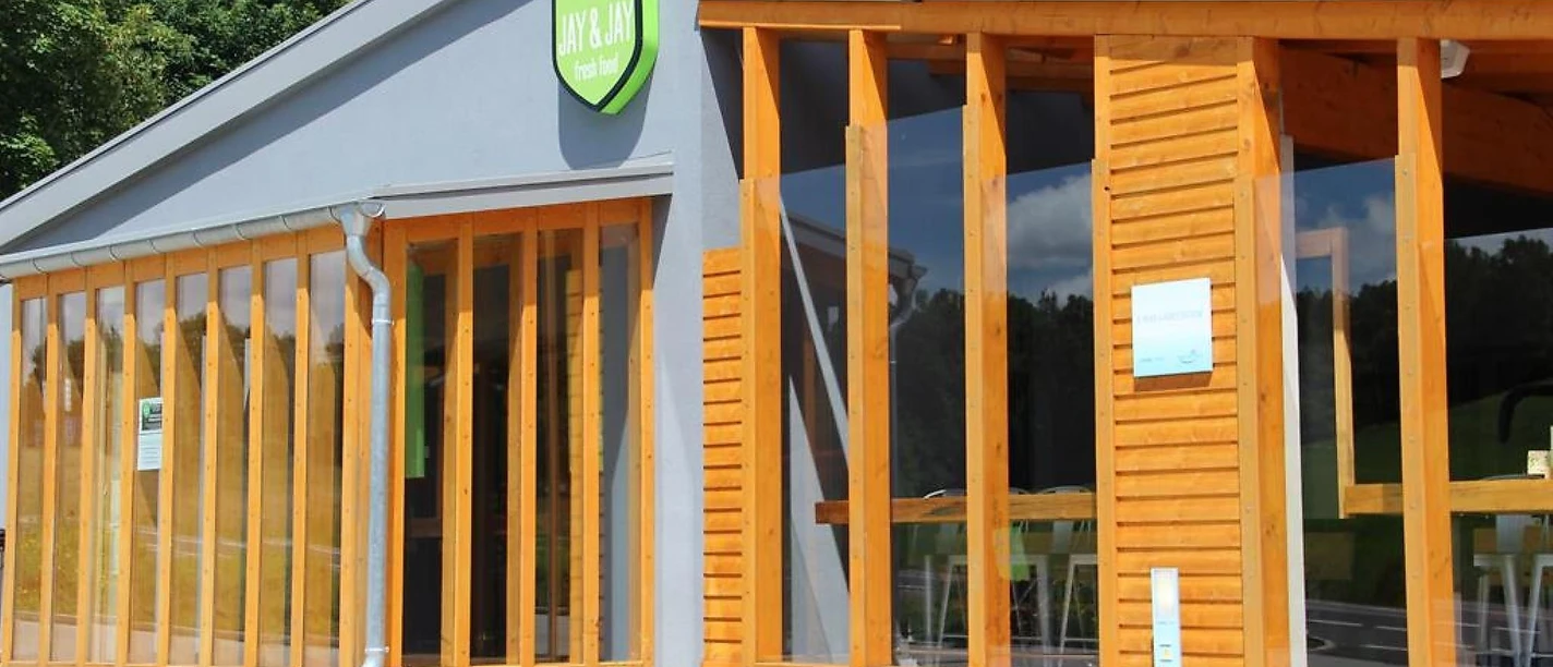 E bike Aufladestation am Restaurant Jay & Jay