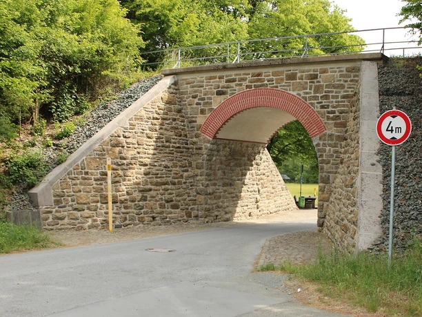 Rundbogenviadukt-Altenkirchenseitig V2582