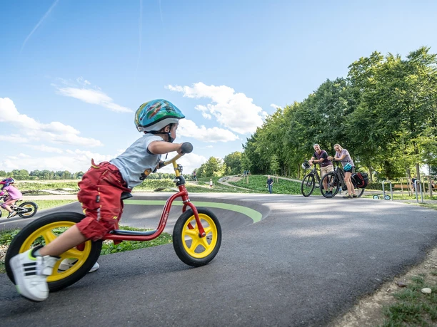 Auf dem Pumptrack