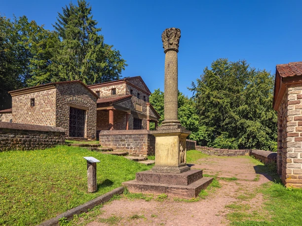 Tempelanlage Tawern (1)