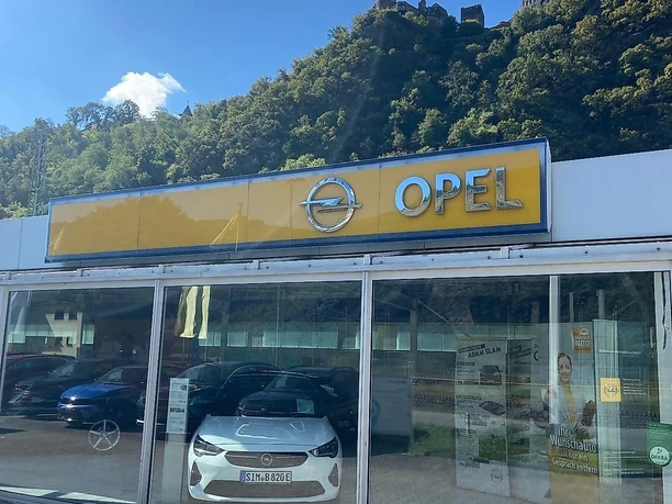 Opel mit Aussicht