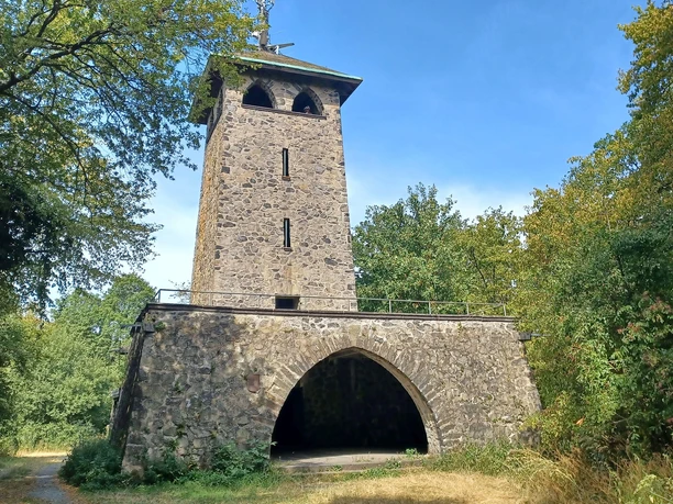 Vorderansicht Stoppelbergturm