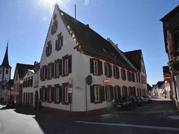 Außenansicht Rensaissancegebäude