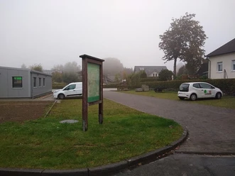 Wanderparkplatz Dorfplatz Rollesbroich