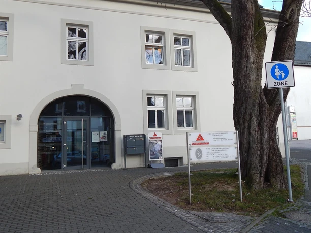 Tourist-Information 2. Eingang