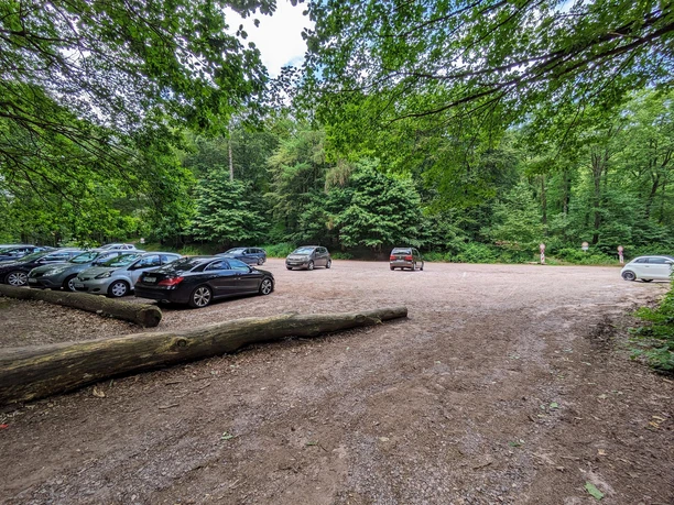Wanderparkplatz underhalb von Madenburg